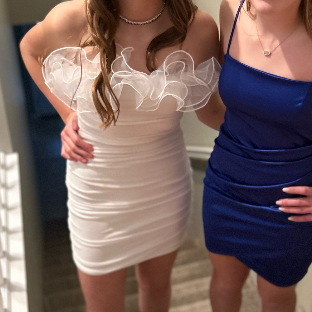 White Windsor Homecoming party dress, Size Smalll